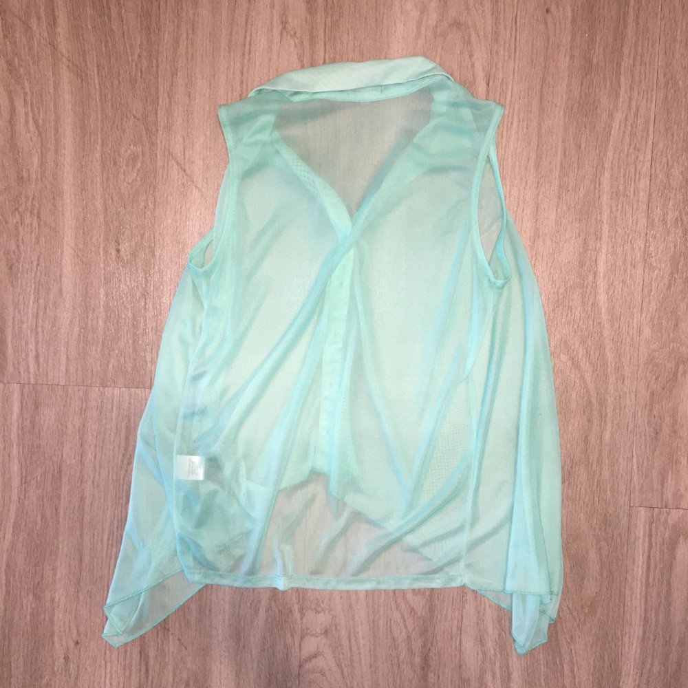 Charlotte Russe Sheer Top - Picture 4 of 4